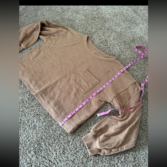 Aerie Endless Summer Crew Sweatshirt
In Toasty 
Size Small Oversized - Picture 11 of 12